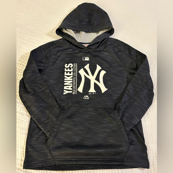 Majestic Other - Majestic NEW YORK YANKEES boys heather black size Medium (10-12) Hoodie NYY EUC
